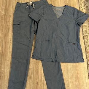 Figs scrub set-TALL skinny scrub pants SIZE small; top-small; color:denim blue